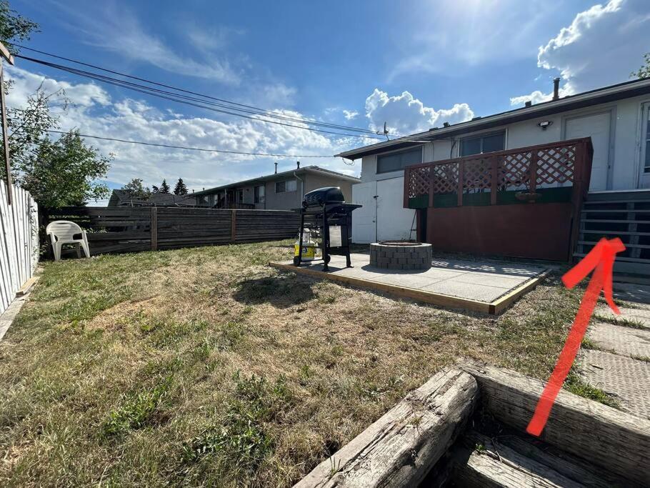 Highland Park Cozy Appartement YYC Buitenkant foto